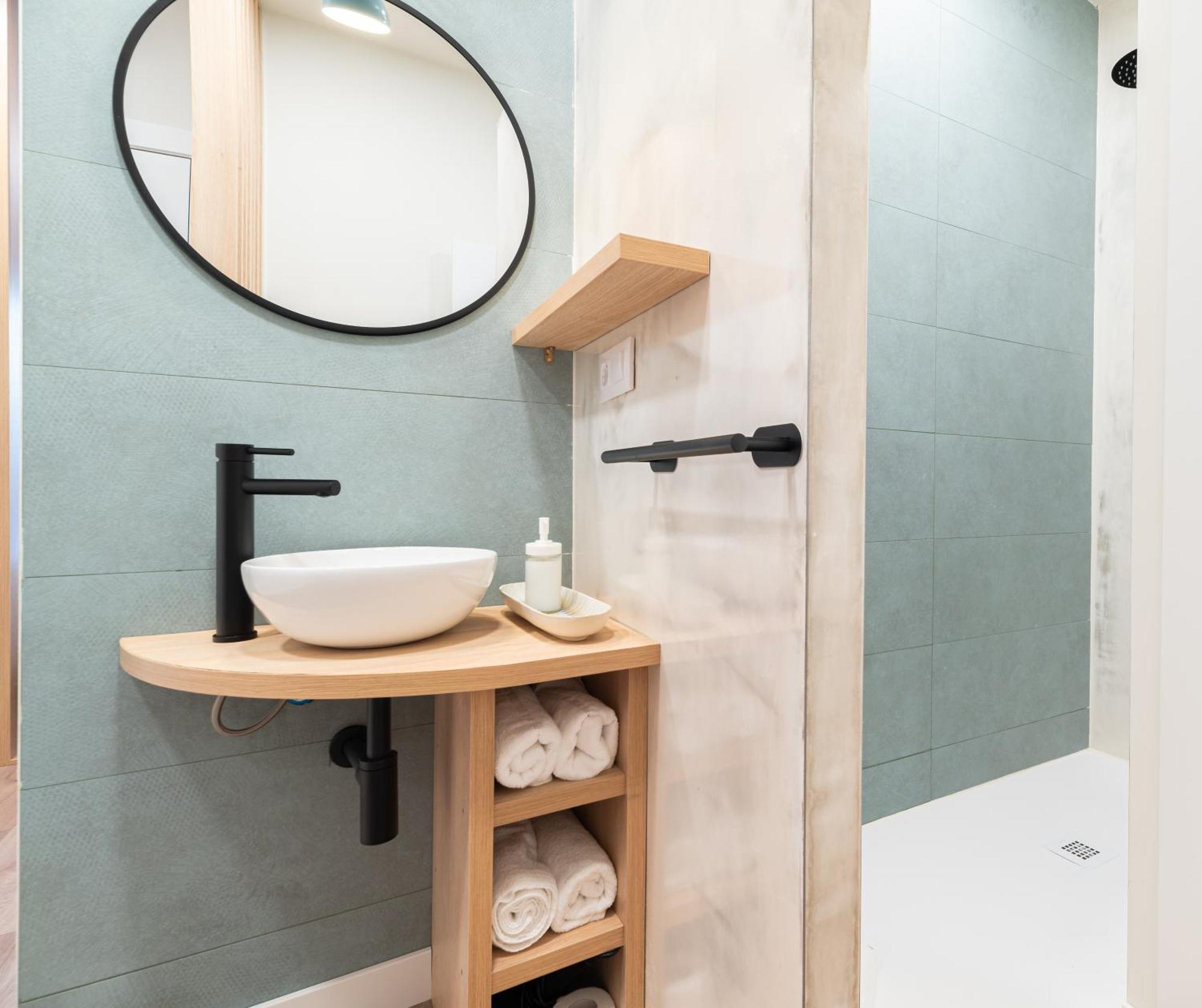 Apartamentos Turisticos Fatima, En El Centro De Vigo Exteriör bild