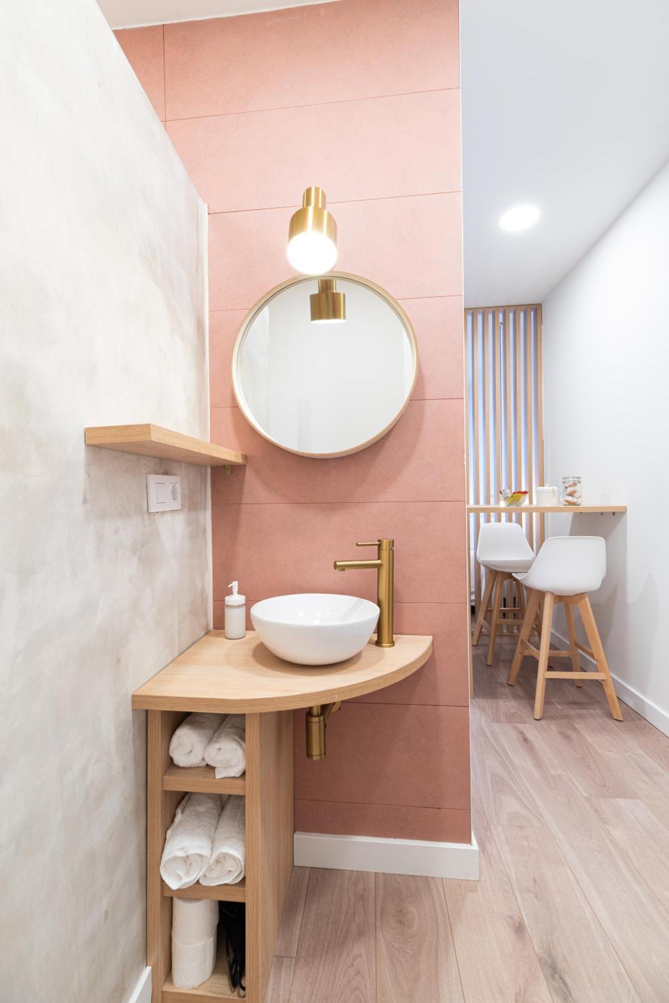 Apartamentos Turisticos Fatima, En El Centro De Vigo Exteriör bild