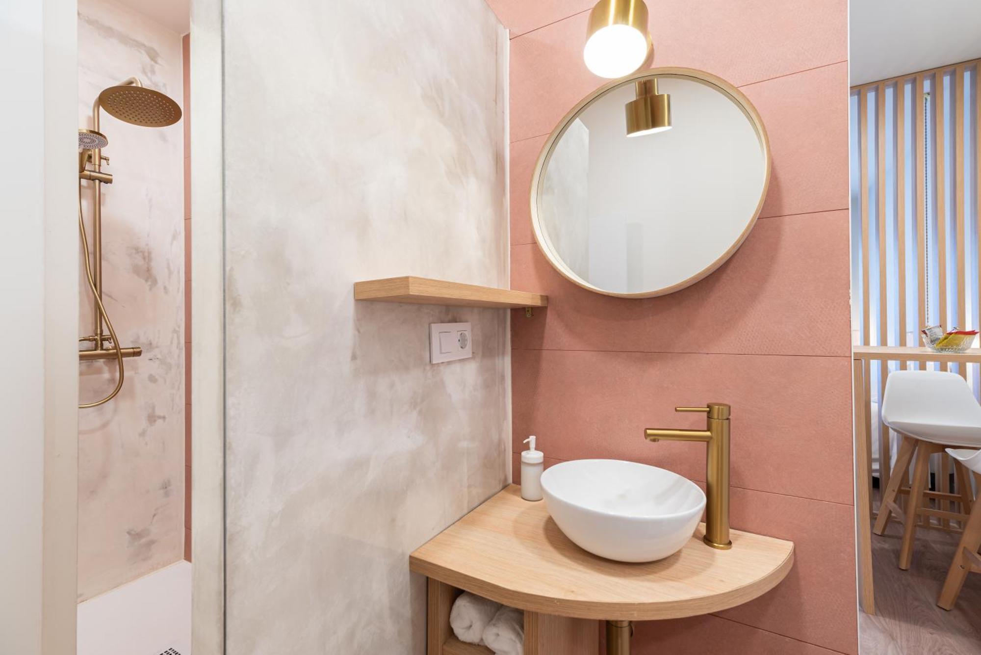 Apartamentos Turisticos Fatima, En El Centro De Vigo Exteriör bild