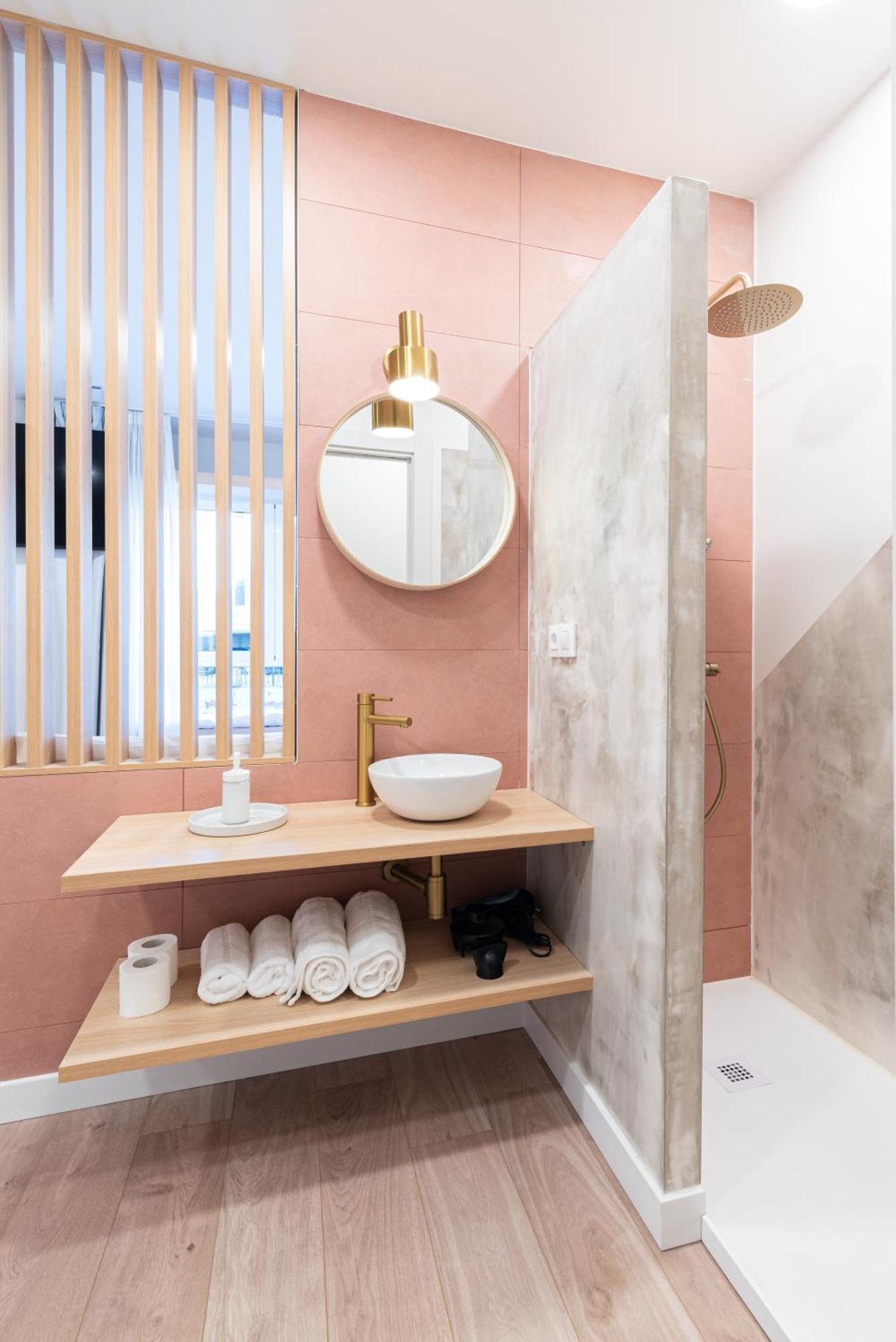 Apartamentos Turisticos Fatima, En El Centro De Vigo Exteriör bild