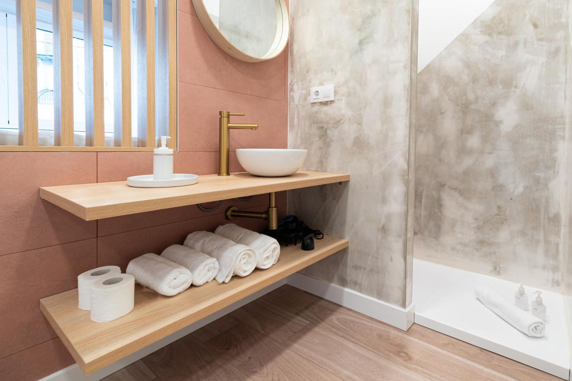 Apartamentos Turisticos Fatima, En El Centro De Vigo Exteriör bild